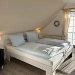 Mein-ostseeplaetzchen Niesgrau